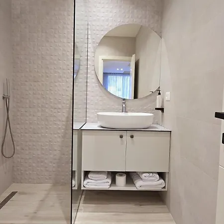 Arkle 4 * Tirana
