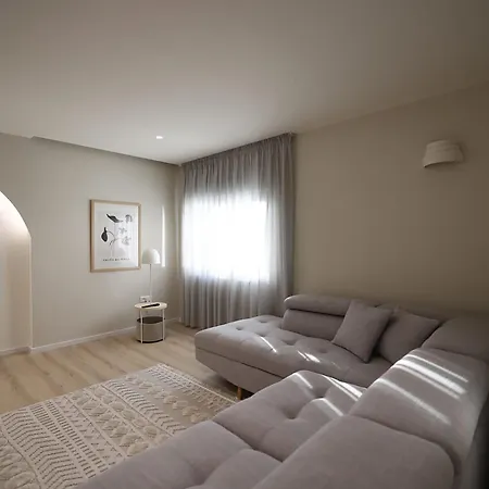 Arkle 4 * Tirana